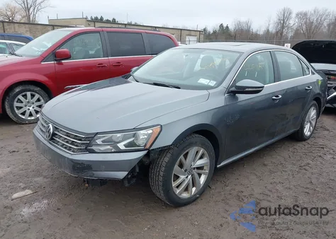 2018 Volkswagen Passat 2.0T Se z USA, uszkodzony, nr VIN 1VWBA7A34JC022233